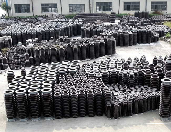 Xiqiang Electric Company tells you that different types of transformer bushings have different manufacturing processes.