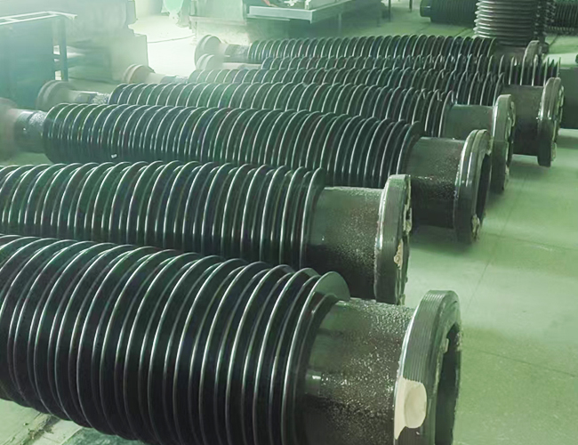 What are the structure and function of a DIN transformer bushing?