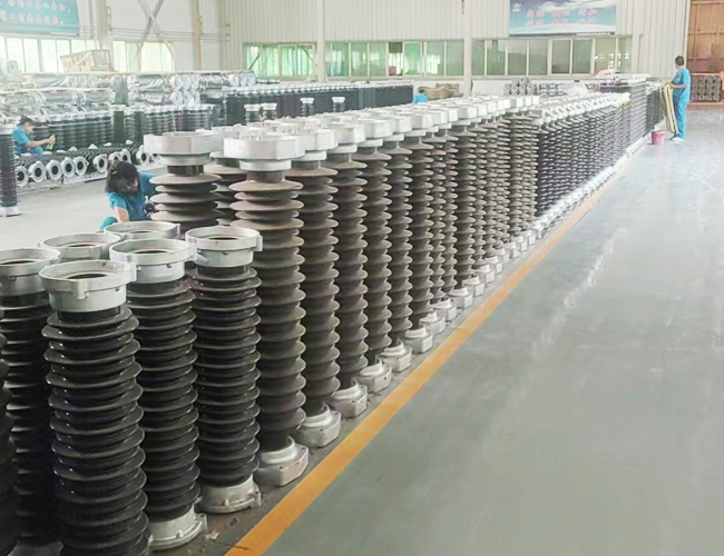 A Brief Introduction to How Hunan Xiqiang Electric Transformer Bushings Operate and Are Maintained
